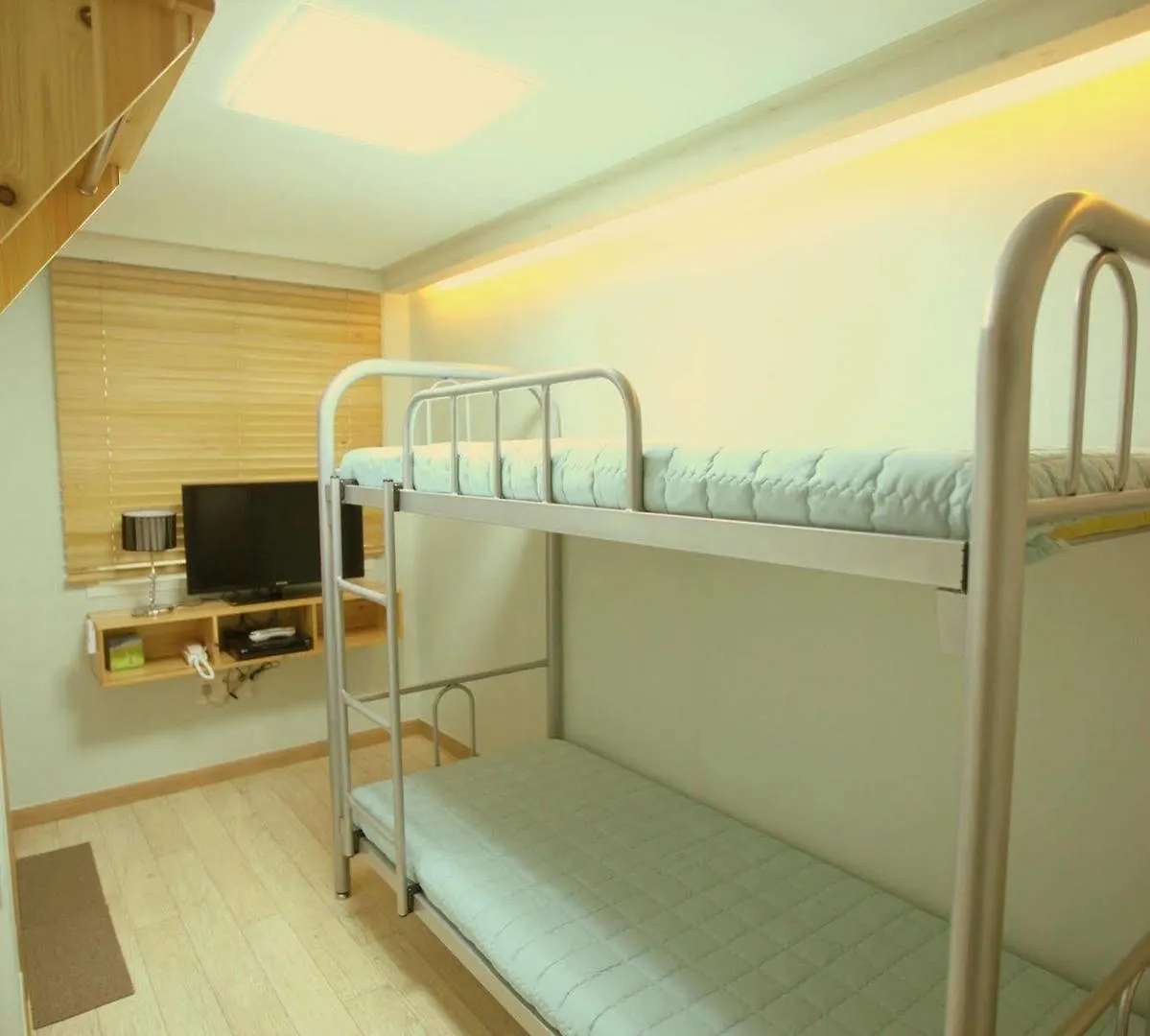 Guesthouse The Hill Seoul